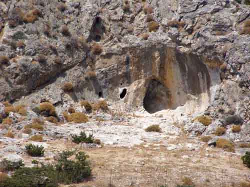 schinoussa caves